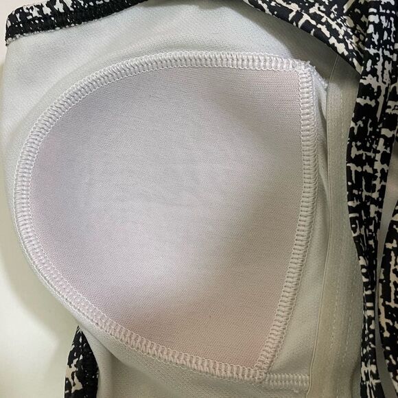 SPEEDO High V-Neck Black &
Ivory Graphic One Piece Size 10 - Picture 4 of 7